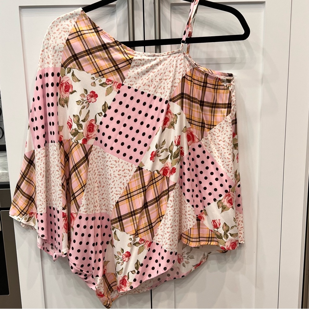 Emily Wonder One shoulder Dolman Sleeve Patchwork Flowy Top - Picture 8 of 8